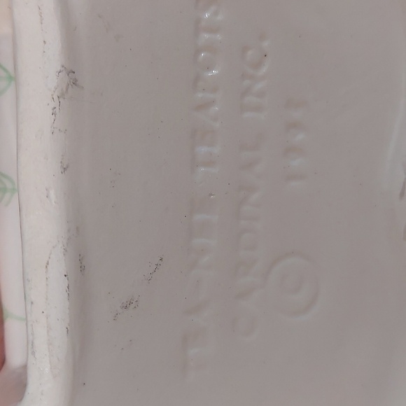 Cardinal, Inc. 1995 Tea-Nee Teapots Cozy Chair w/ Kitty Teapot Collectible - Picture 4 of 4